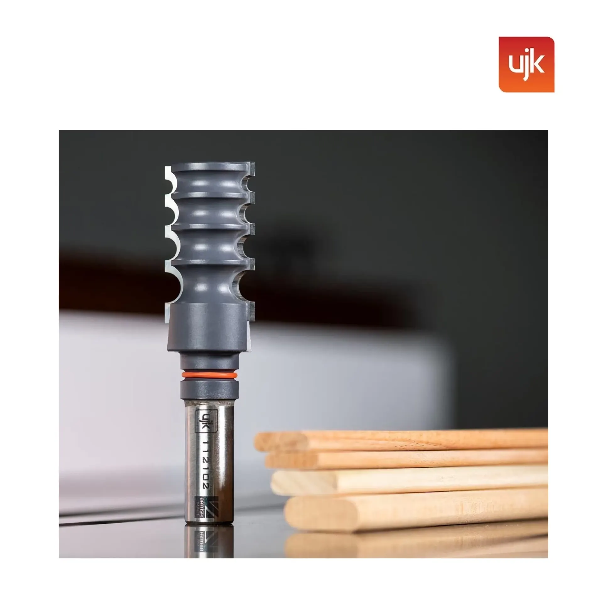 frees UJK voor domino deuvels 4-5-6-8 mm.