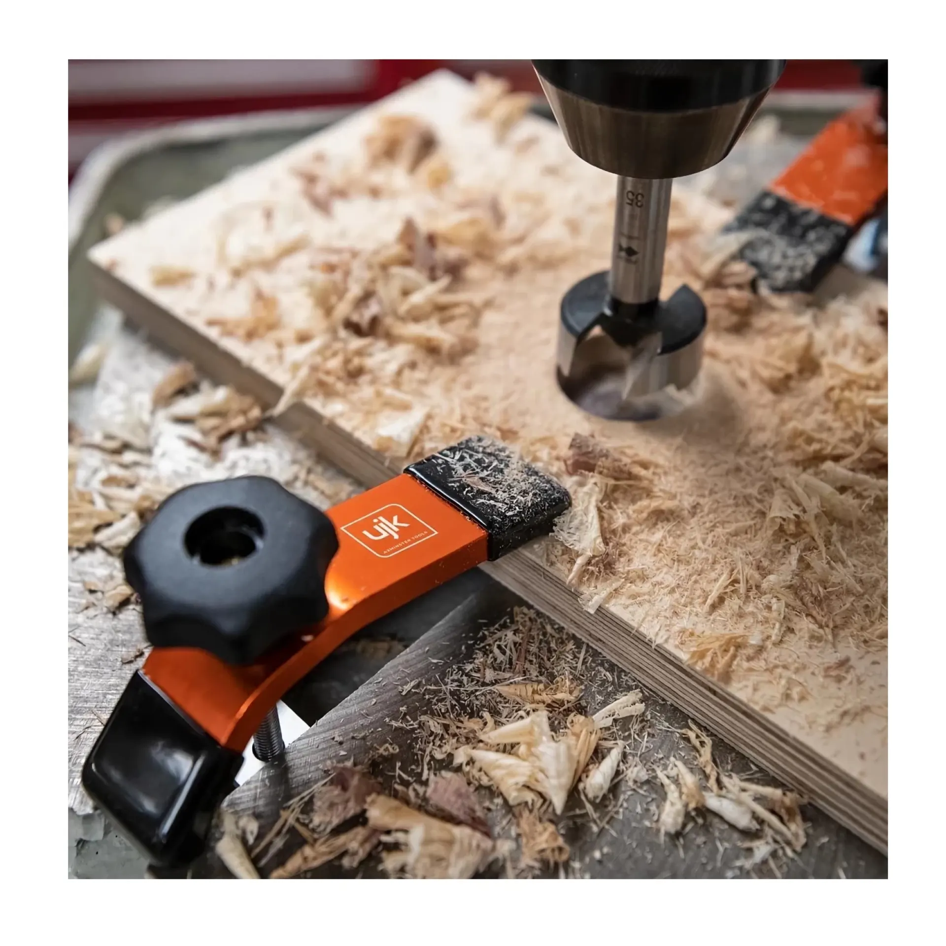 UJk hold down clamp 50 mm.