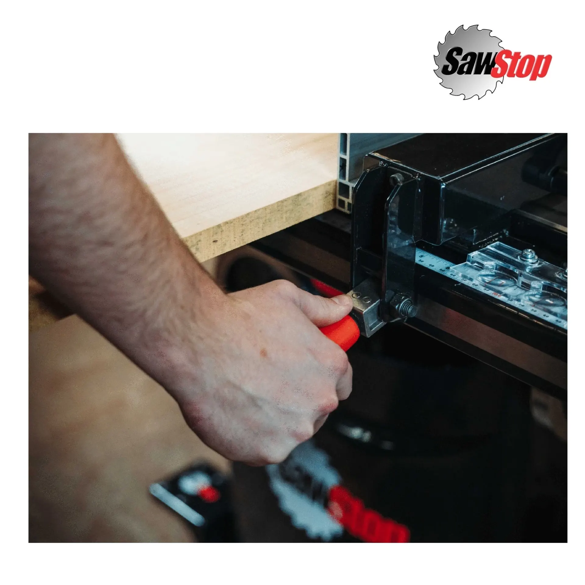 Sawstop PCS zaagtafel zijgeleider.