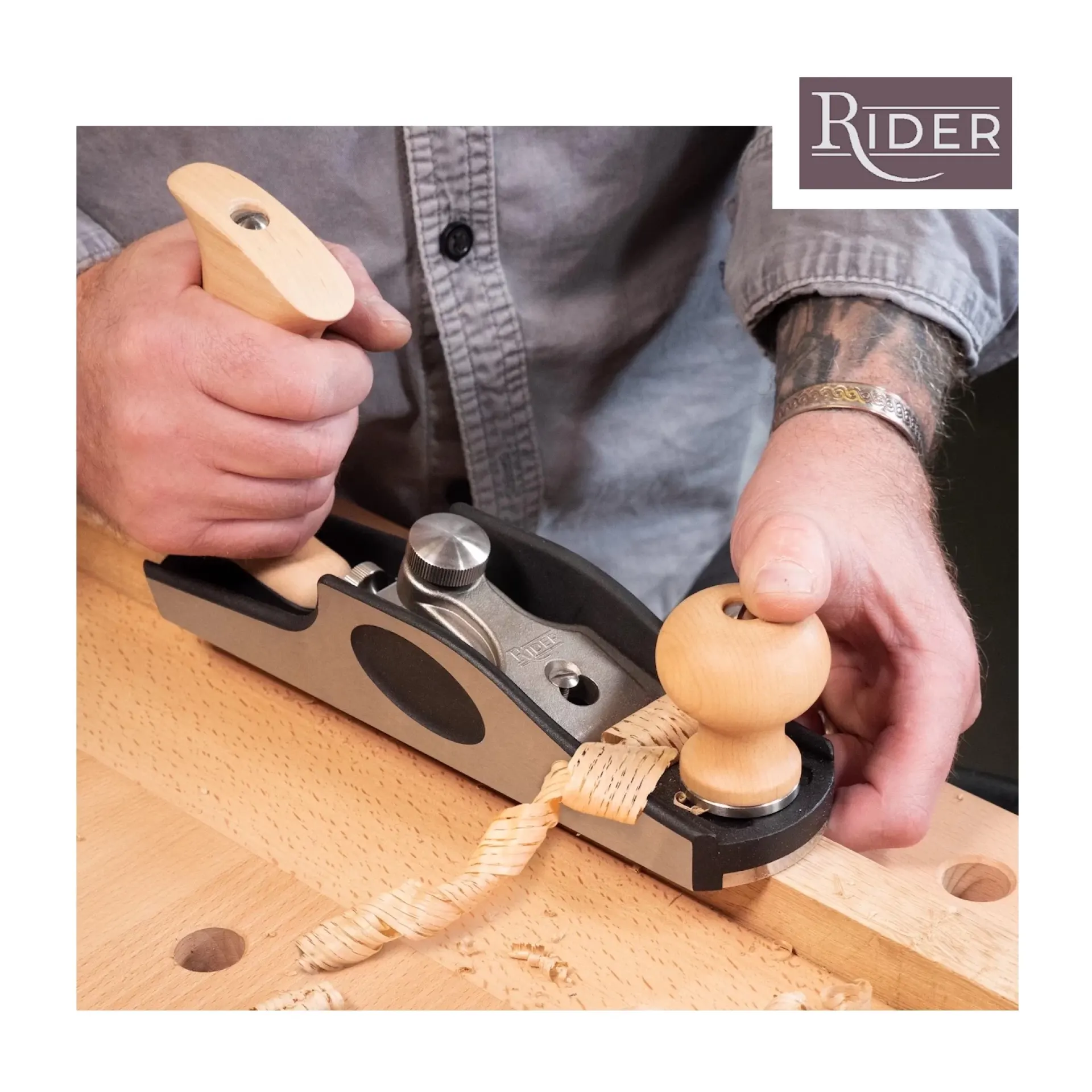 Rider nr 4 bankschaaf lage hoek.