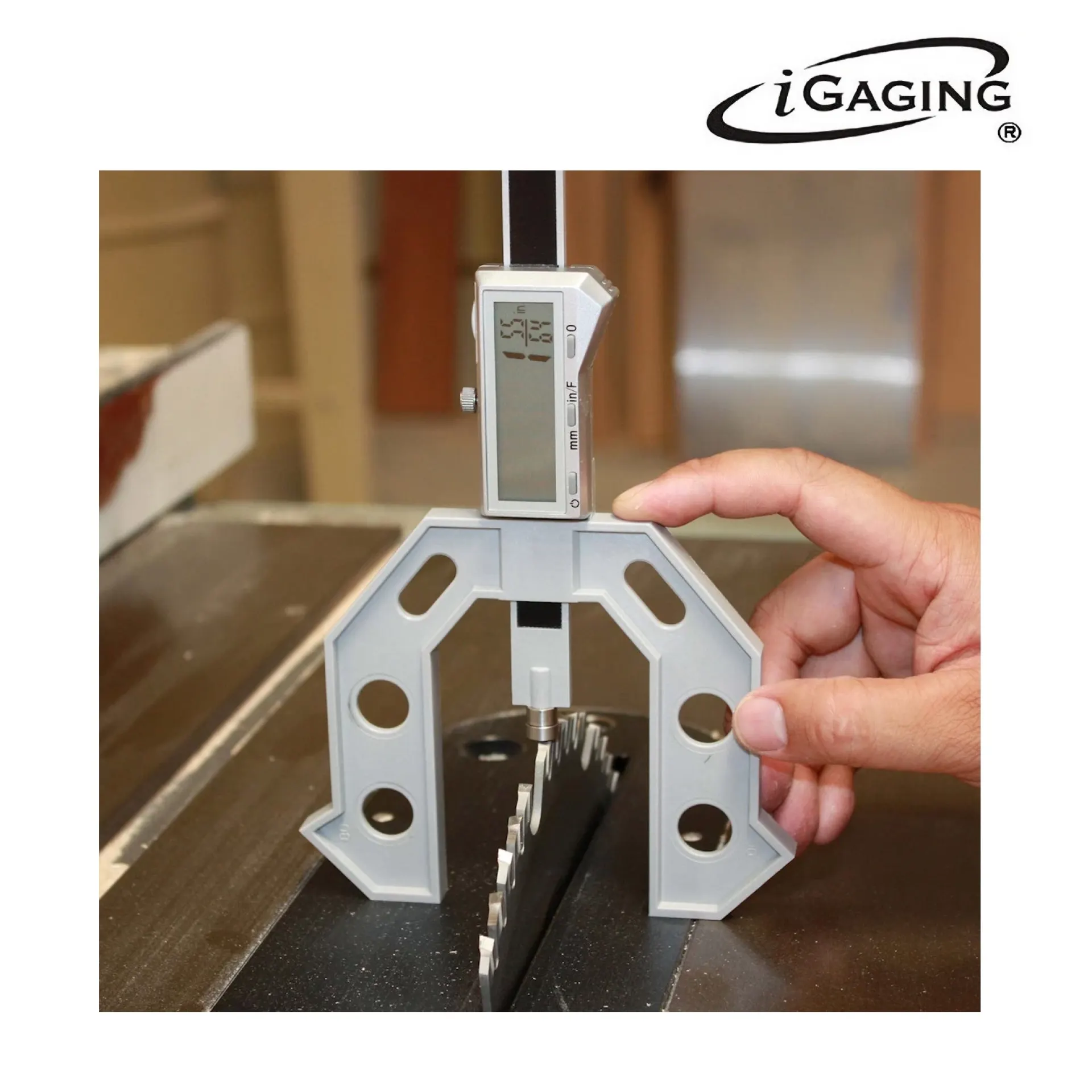 dieptemeter Igaging zaagtafel.