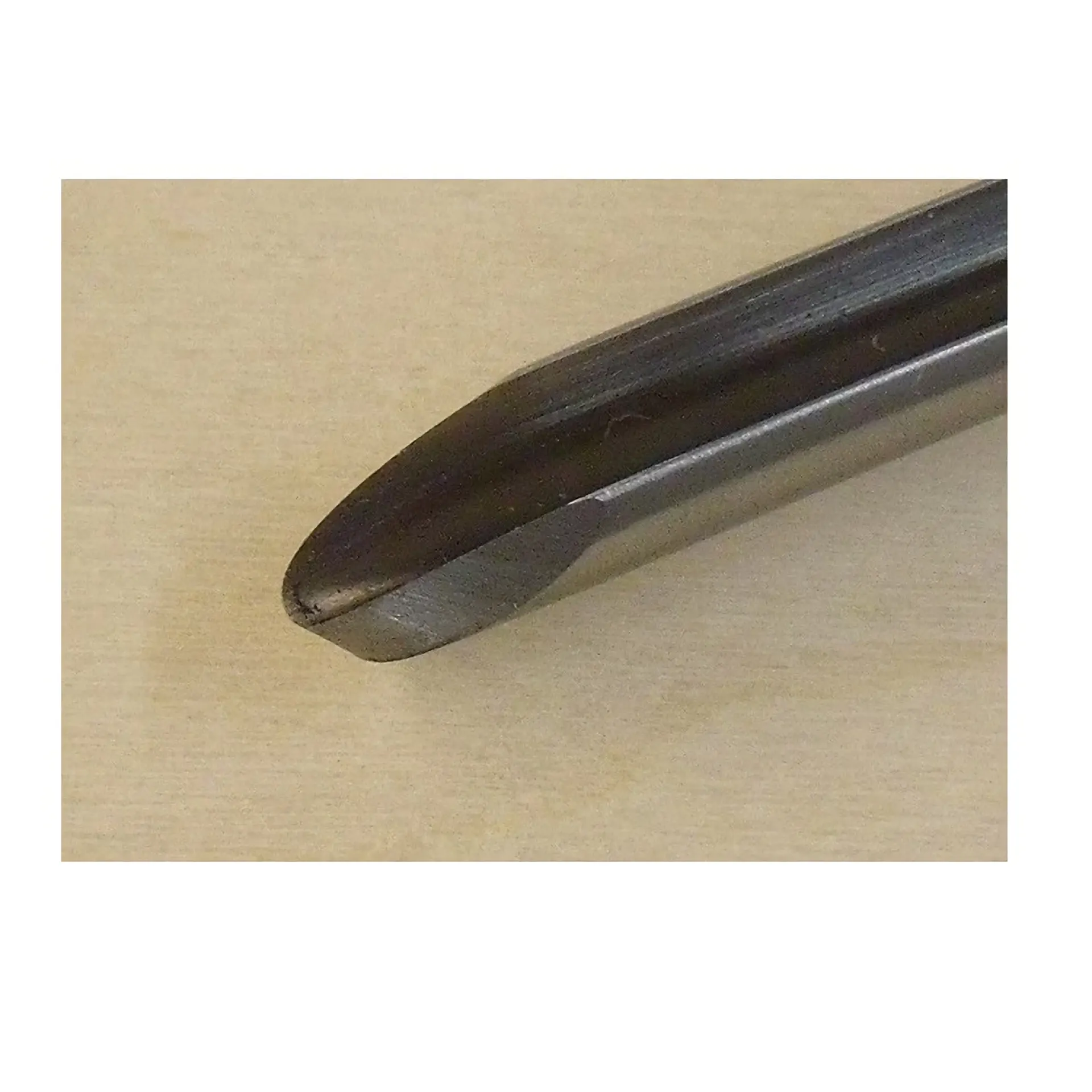 uitholbeitel Crown 242K finger nail grin.